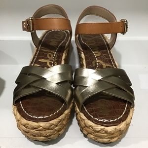Sam Edelman Wedge size 6